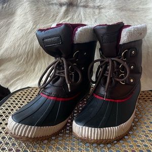 Tommy Hilfiger Snow/Winter TWEBONIE Leather & Rubber Lace Up Duck Boots WOMENS 9